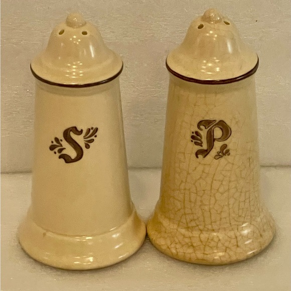 Pfaltzgraff Other - Large Vintage Pfaltzgraff Tower Salt and Pepper Shakers Cream Color